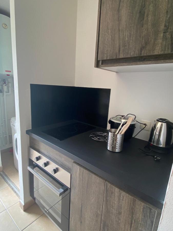 Appartement F2 Avec Piscine Saint-André Exteriör bild